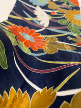 画像をギャラリービューアに読み込む, 藤地紋に総草花模様【M】