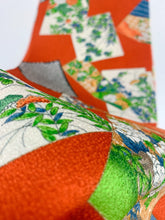 画像をギャラリービューアに読み込む, 色紙に草花模様