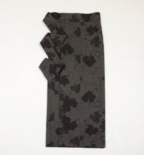 画像をギャラリービューアに読み込む, 蔦の葉模様織り出し本場泥大島紬着物(5マルキ)【シュッケニ】