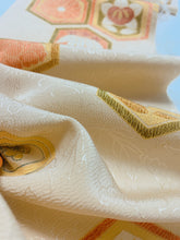 画像をギャラリービューアに読み込む, 亀甲草花模様に総花葉地紋【シュッケニ】