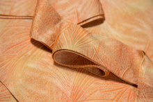 画像をギャラリービューアに読み込む, 草葉模様織り出し暈し模様