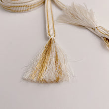 画像をギャラリービューアに読み込む, 金糸の鎌倉組締め