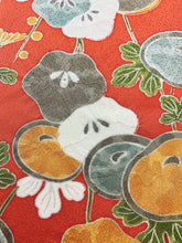 画像をギャラリービューアに読み込む, 梅に万寿草模様【シュッケニ】