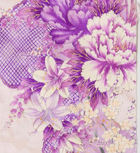 画像をギャラリービューアに読み込む, 総地紋に大花模様【タックタイプ】