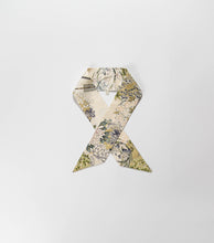 画像をギャラリービューアに読み込む, 扇草花模様(箔あり)総地紋【短】