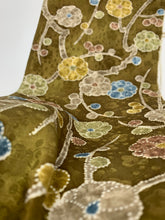 画像をギャラリービューアに読み込む, 枝梅模様【L】