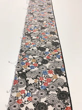 画像をギャラリービューアに読み込む, 菊に梅楓模様【シュッケニ】