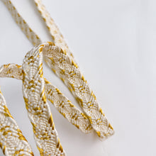 画像をギャラリービューアに読み込む, 変わり笹浪組締め金糸入り