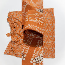 画像をギャラリービューアに読み込む, 総地紋に亀甲・梅鶴模様