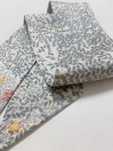 画像をギャラリービューアに読み込む, 地紙に枝花模様