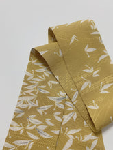 画像をギャラリービューアに読み込む, 葉舞い模様総地紋