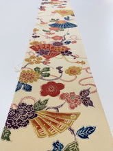 画像をギャラリービューアに読み込む, 桧扇に草花模様【タックタイプ】