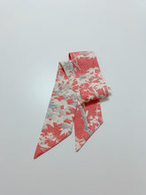 画像をギャラリービューアに読み込む, 流水地紋に枝葉模様