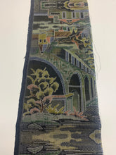 画像をギャラリービューアに読み込む, 橋に家屋風景模様織り出し本場泥大島紬5マルキ