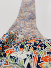 画像をギャラリービューアに読み込む, 総草花尽くしに流水模様【シュッケニ】