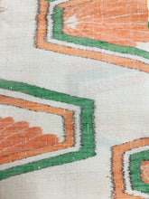 画像をギャラリービューアに読み込む, 幾何学に菊模様織り出し【手織り紬】