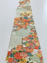 画像をギャラリービューアに読み込む, 扇に草花模様【シュッケニ】