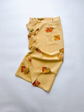 画像をギャラリービューアに読み込む, 色紙に風景模様総点地紋