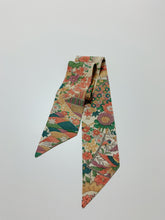 画像をギャラリービューアに読み込む, 色紙に花鳥古典模様【短より短】