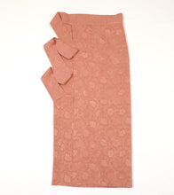 画像をギャラリービューアに読み込む, 花唐草模様織り出し色無地【シュッケニ】