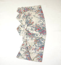 画像をギャラリービューアに読み込む, 家屋に草花模様【シュッケニ】