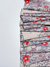 画像をギャラリービューアに読み込む, 水彩風草花模様【ギャザータイプ】