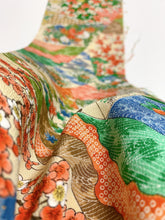 画像をギャラリービューアに読み込む, 裂取りに草花模様