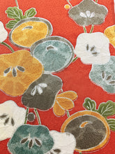 画像をギャラリービューアに読み込む, 梅に万寿草模様【シュッケニ】