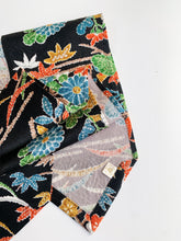 画像をギャラリービューアに読み込む, 御所車・菊・松・笹模様【長】