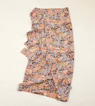 画像をギャラリービューアに読み込む, 家屋に樹木・花模様【シュッケニ】