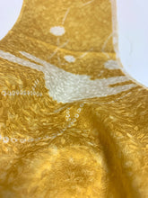 画像をギャラリービューアに読み込む, ヱ霧に枝蕾模様総葉地紋