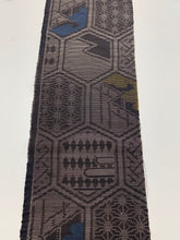 画像をギャラリービューアに読み込む, 大島紬横双亀甲繋ぎに古典寄せ柄【S】
