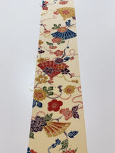 画像をギャラリービューアに読み込む, 桧扇に草花模様【タックタイプ】