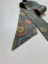 画像をギャラリービューアに読み込む, 花亀甲模様総地紋【短】②