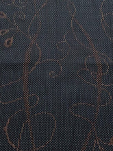 画像をギャラリービューアに読み込む, 抽象花唐草模様織り出し本場泥大島紬5マルキ【L】