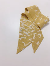 画像をギャラリービューアに読み込む, 葉舞い模様総地紋