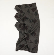 画像をギャラリービューアに読み込む, 蔦の葉模様織り出し本場泥大島紬着物(5マルキ)【シュッケニ】