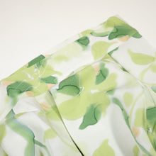 画像をギャラリービューアに読み込む, 枝花模様暈し水彩風【タックタイプ】