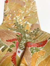 画像をギャラリービューアに読み込む, 秋草模様総芝地紋