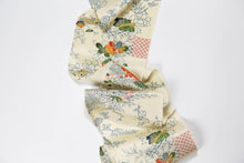 画像をギャラリービューアに読み込む, 地紙に草花模様に籠地紋【長】