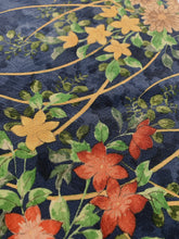 画像をギャラリービューアに読み込む, 菊に桔梗模様総紗綾型地紋【シュッケニ】