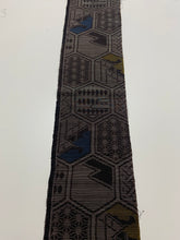 画像をギャラリービューアに読み込む, 大島紬横双亀甲繋ぎに古典寄せ柄【S】