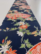 画像をギャラリービューアに読み込む, 扇の地紙に枝楓模様【シュッケニ】