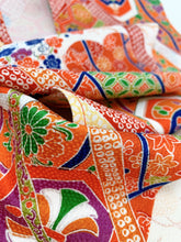 画像をギャラリービューアに読み込む, 斜め縞に亀甲楓梅菊尽くし模様【長】