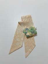 画像をギャラリービューアに読み込む, 総鶴地紋に線花模様①