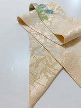 画像をギャラリービューアに読み込む, 総鶴地紋に線花模様②