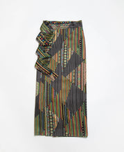 画像をギャラリービューアに読み込む, 切りばめ風縞に抽象模様