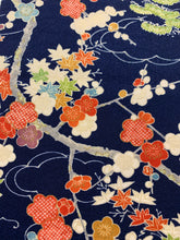画像をギャラリービューアに読み込む, 屋敷に草花模様【シュッケニ】