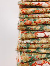 画像をギャラリービューアに読み込む, 総地紋草花模様【タックタイプ】