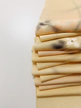 画像をギャラリービューアに読み込む, 総斑点地紋に花模様【ギャザータイプ】